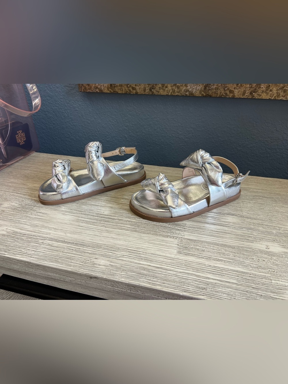 NEW!!! Arezzo Metallic Silver Knotted Strap Women's Sandals - Stylish Comfort
